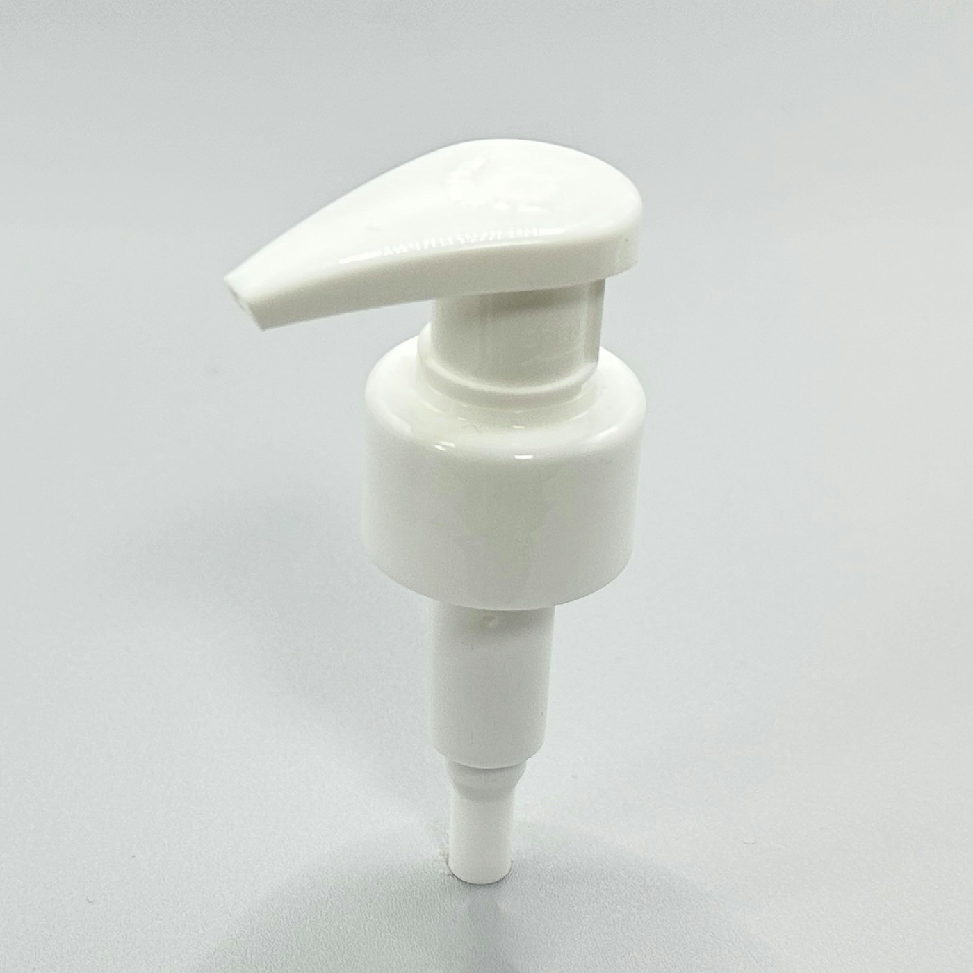 28/415 1.5cc Right-Left Lock Lotion Pump with Safety Clip for Hair Serum