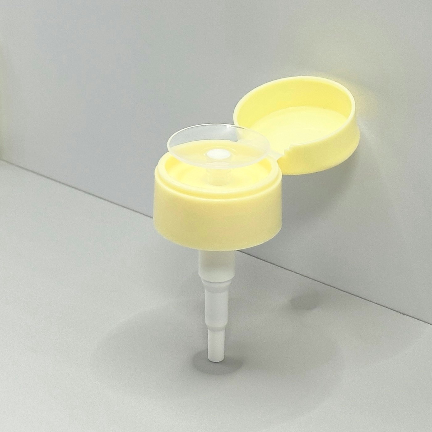 33/410 0.4cc Round Top Nail Pump for Eye Makeup Remover
